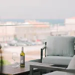 Hama Luxury Seaside Apartment