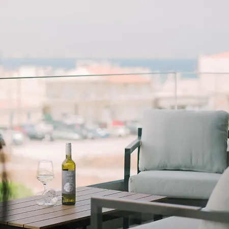 Hama Luxury Seaside Apartment