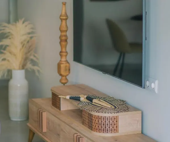 Hama Luxury Seaside Апартаменты Corinth